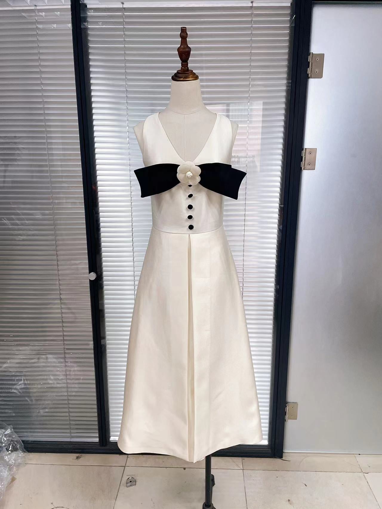 White Satin Cocktail Dress With Black Bow