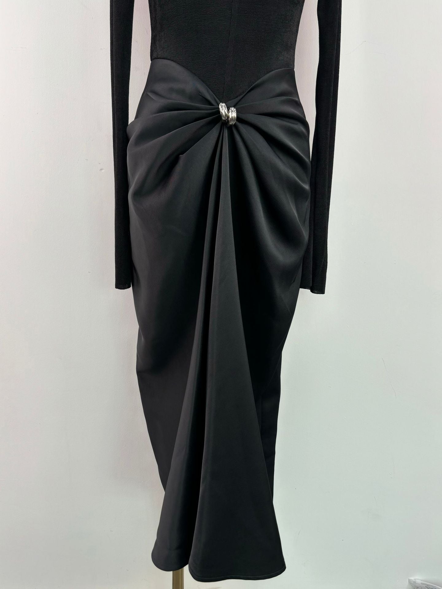 Contrast Color High Neck Pleated Dress