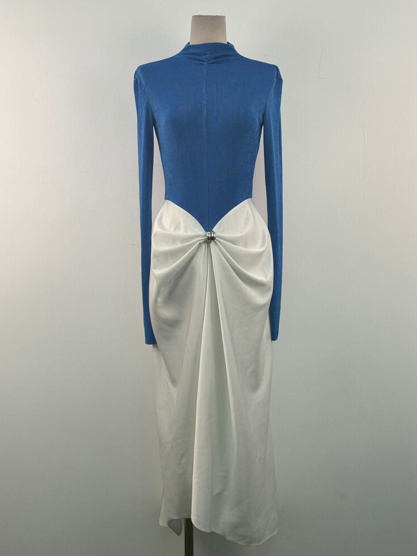 Contrast Color High Neck Pleated Dress