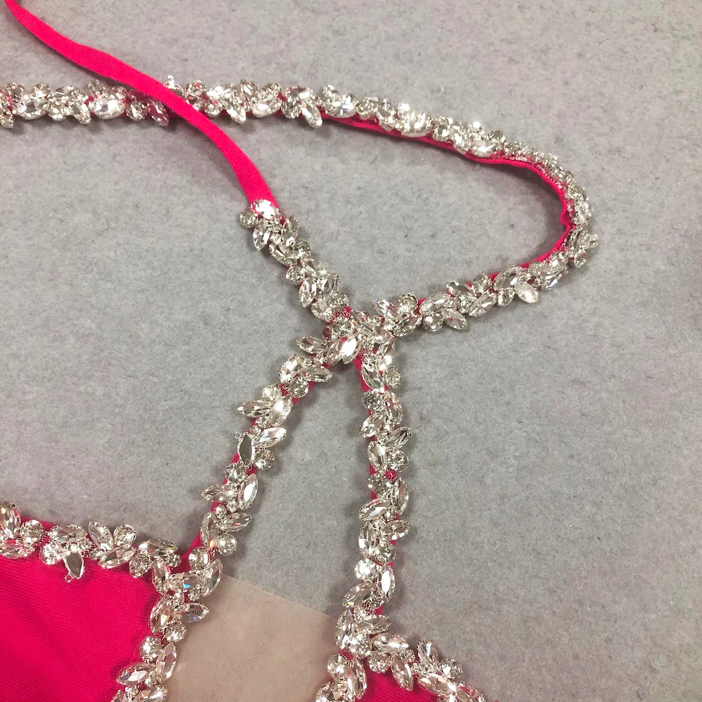 2025 Ball Gown Rhinestone Backless Rose Red Evening Dress Party Wear Front Porch Elegy Para Mujer Formal Elegant Bandage Gown