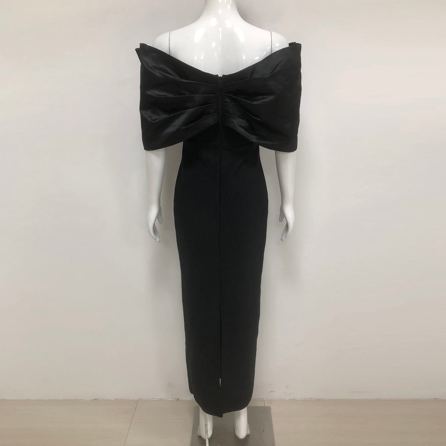 Black Mermaid Gown With Satin Bow