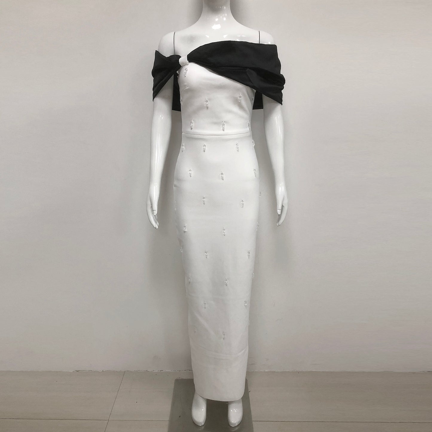 Beaded Evening Dresses With Black Bow