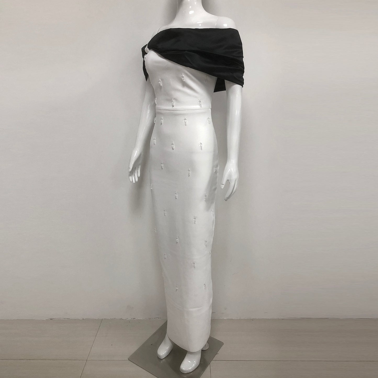 Beaded Evening Dresses With Black Bow