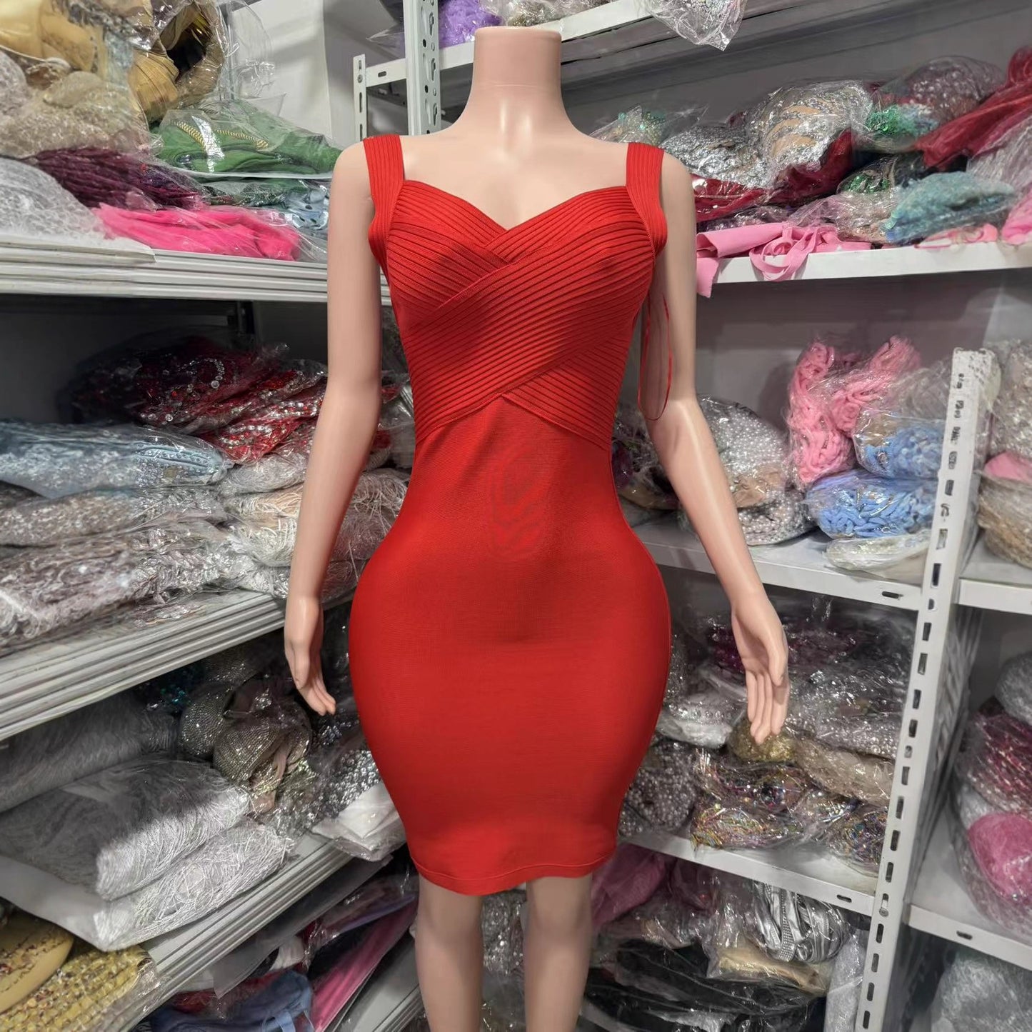 Sexy Sleeveless Knee Length Cocktail Dress