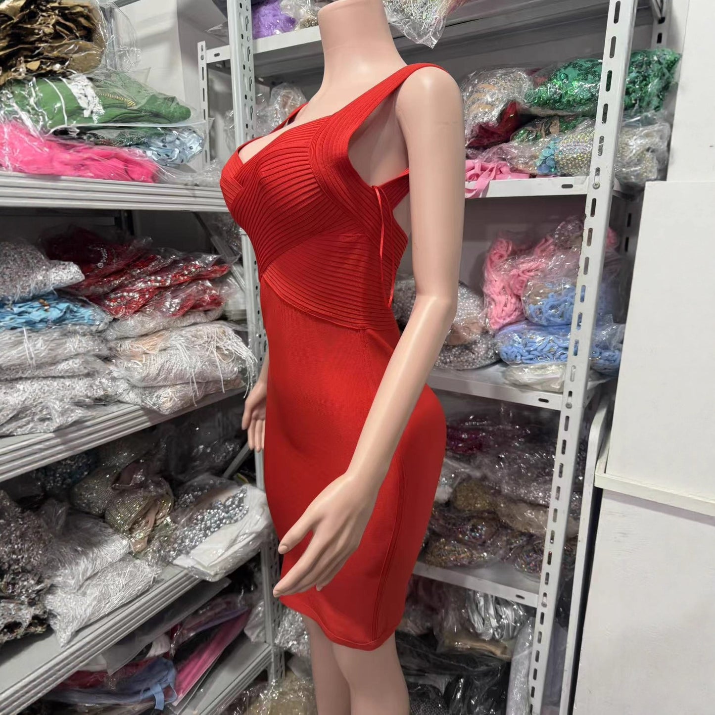 Sexy Sleeveless Knee Length Cocktail Dress